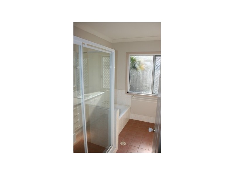 33 Dartmouth Court, Varsity Lakes QLD 4227