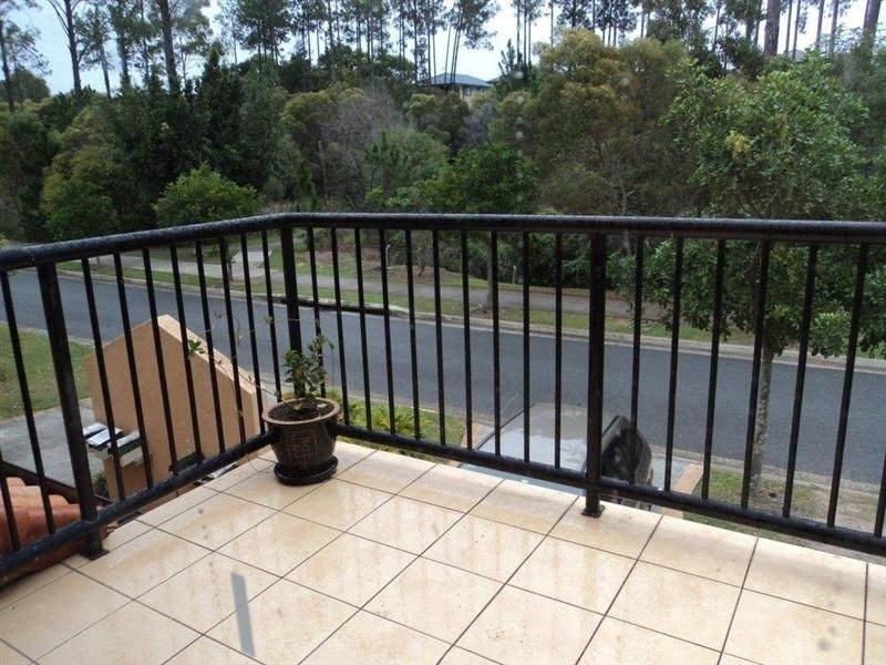 2/14 Gammon Drive, Varsity Lakes QLD 4227