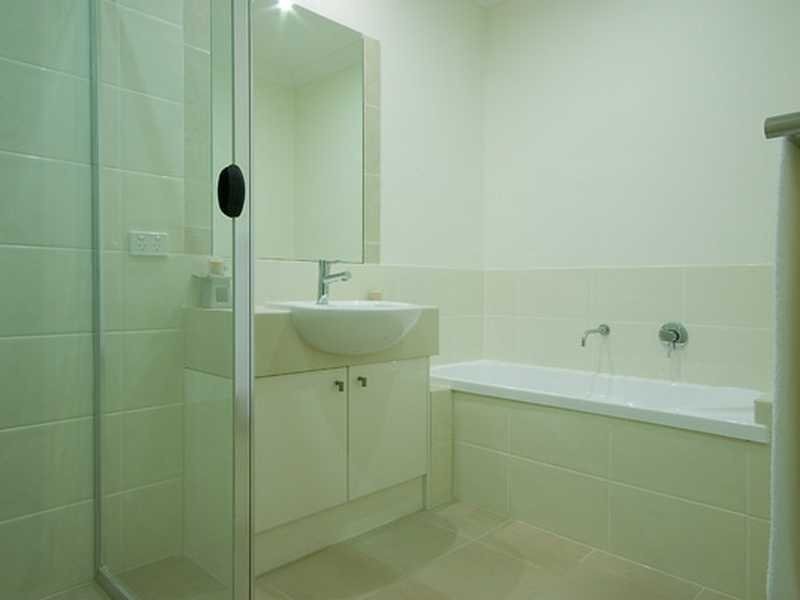 2/35 Azzurra Drive, Varsity Lakes QLD 4227