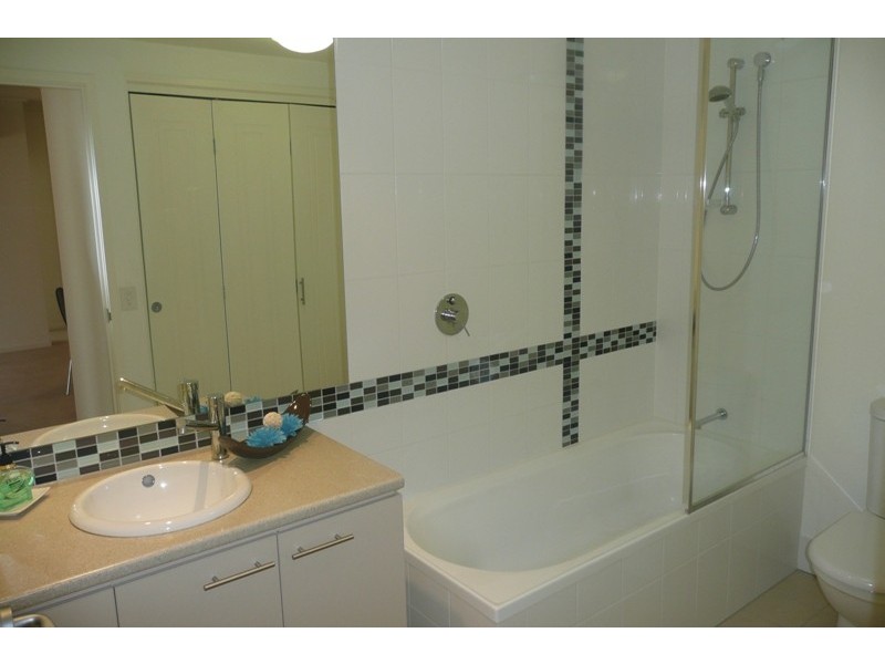 3/15 Laver Drive, Robina QLD 4226