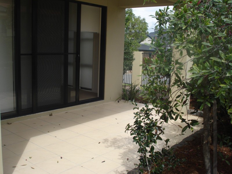 1/5 Castello Crt, Varsity Lakes QLD 4227