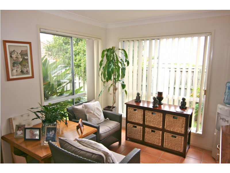 6 Bella Donna Place, Robina QLD 4226