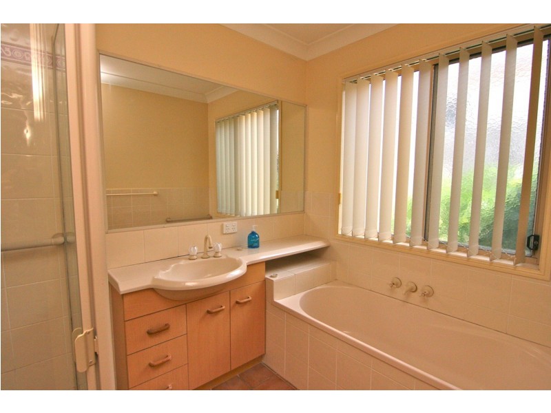 23 Merrilaine Crescent, Merrimac QLD 4226