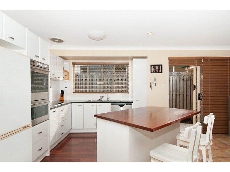 27 Merrilaine Circuit, Merrimac QLD 4226