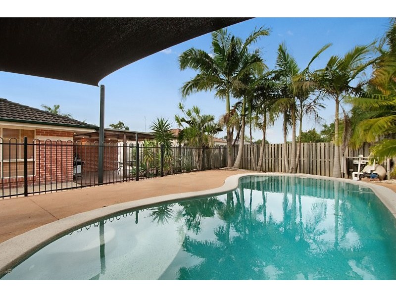 27 Merrilaine Circuit, Merrimac QLD 4226