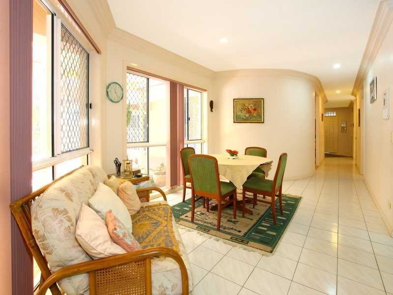 10 Julatten Drive, Robina QLD 4226