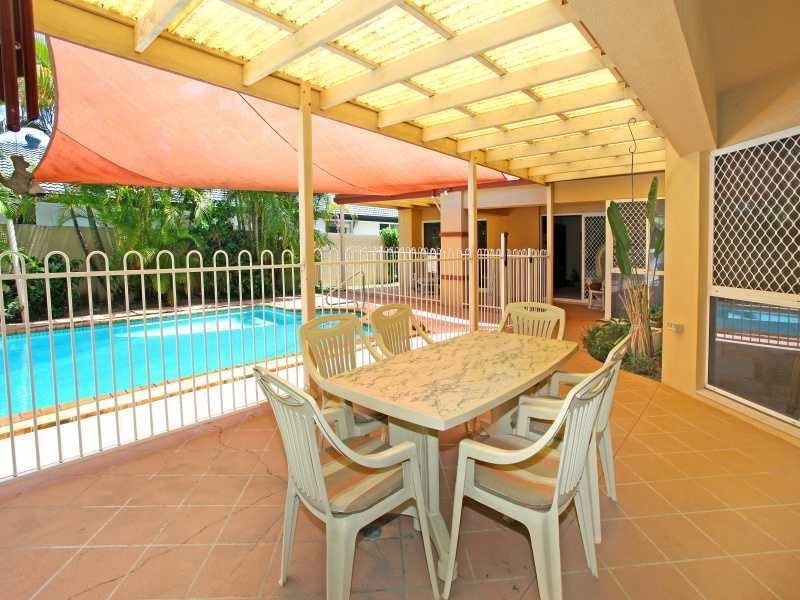 10 Julatten Drive, Robina QLD 4226