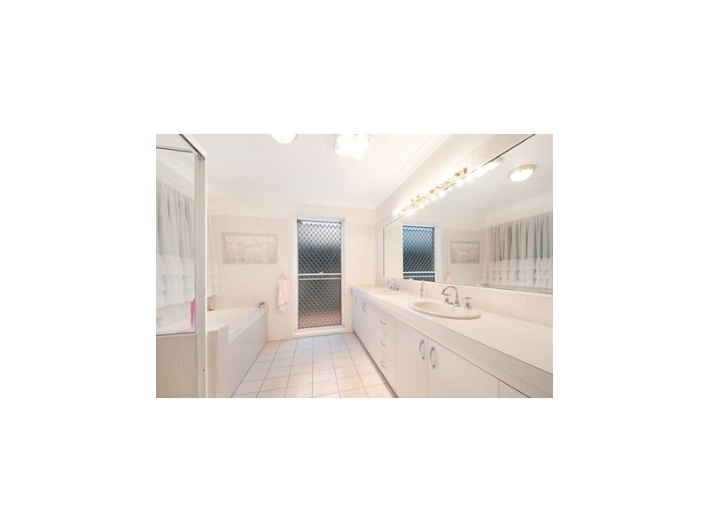 79 Glen Eagles Drive, Robina QLD 4226