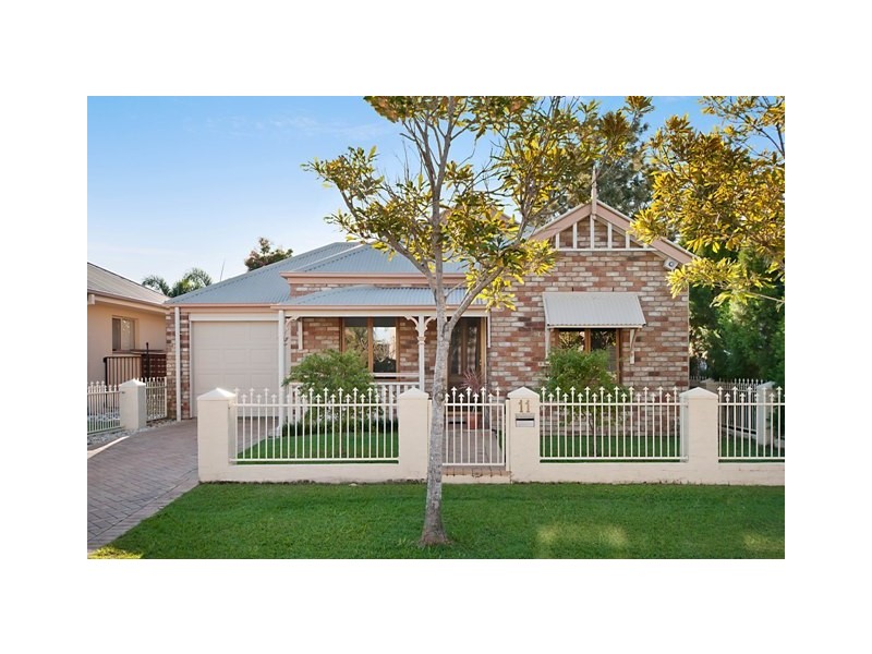 11 Blue Ridge Crescent, Varsity Lakes QLD 4227