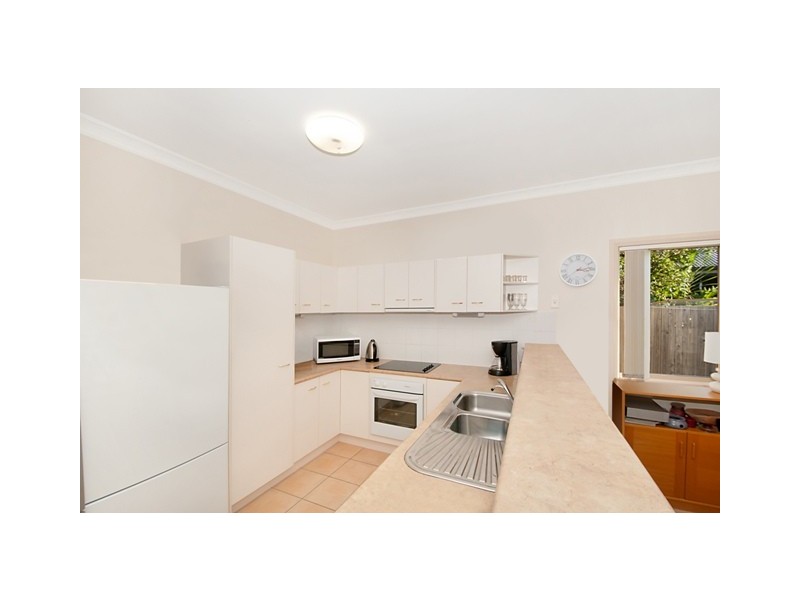 11 Blue Ridge Crescent, Varsity Lakes QLD 4227