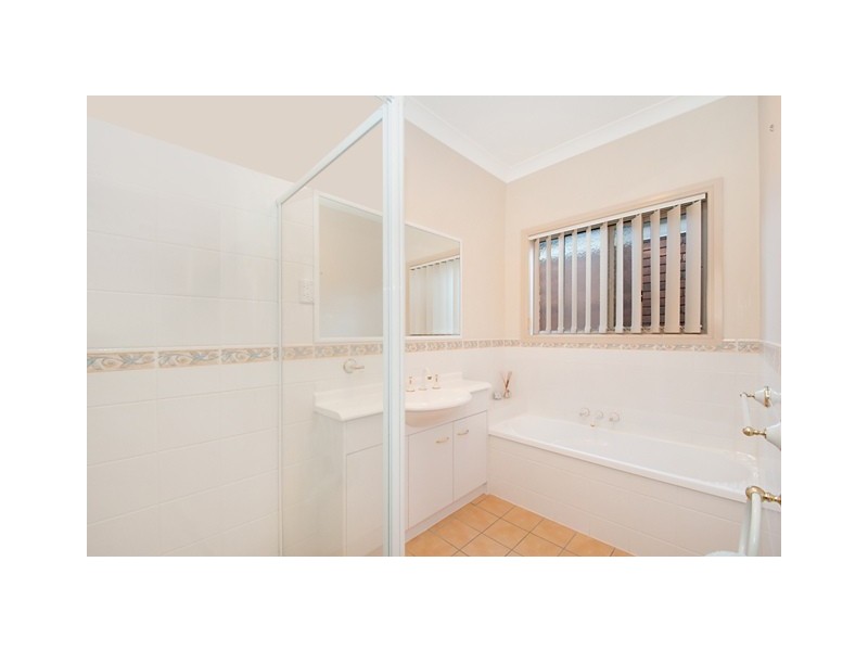 11 Blue Ridge Crescent, Varsity Lakes QLD 4227