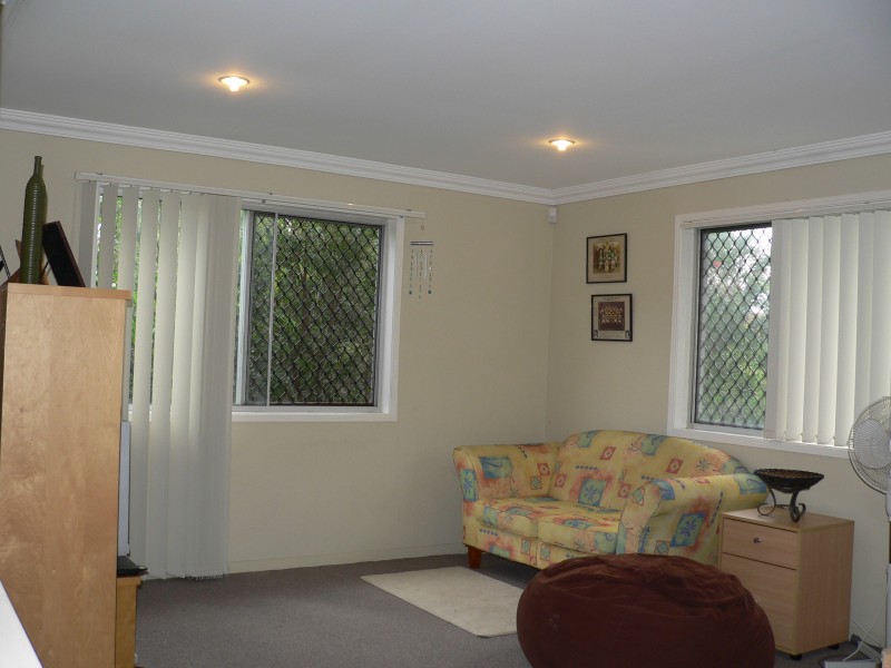 17 Comore Drive, Varsity Lakes QLD 4227