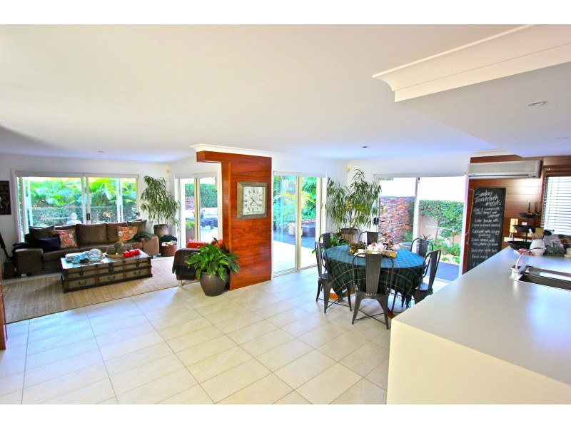 167 Easthill Drive, Robina QLD 4226