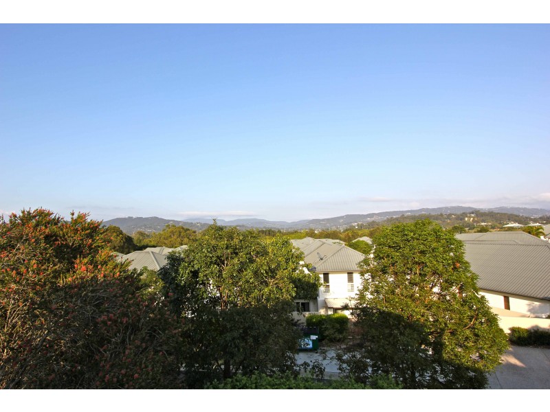 167 Easthill Drive, Robina QLD 4226