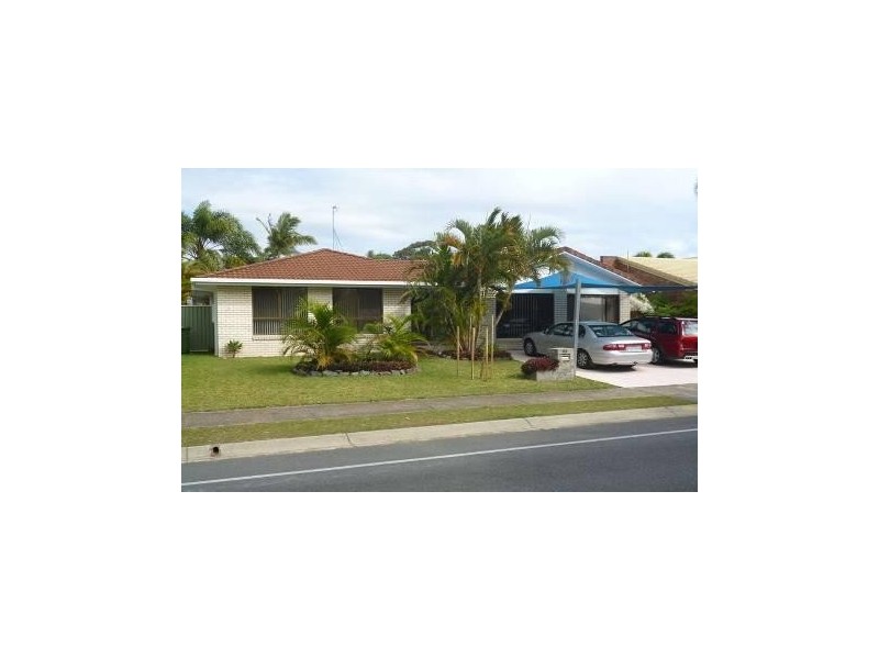 138 Markeri Street, Mermaid Waters QLD 4218