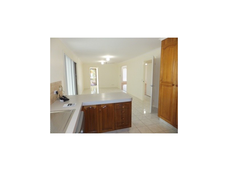 138 Markeri Street, Mermaid Waters QLD 4218