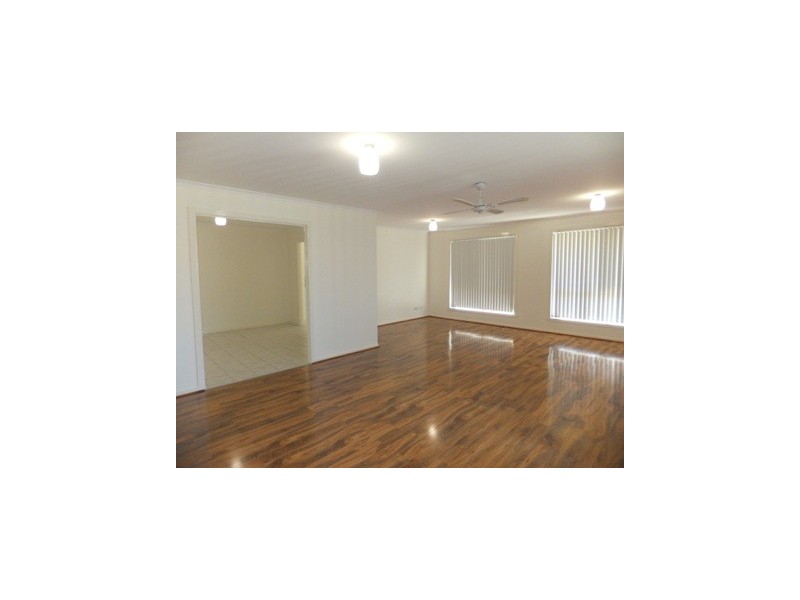 138 Markeri Street, Mermaid Waters QLD 4218