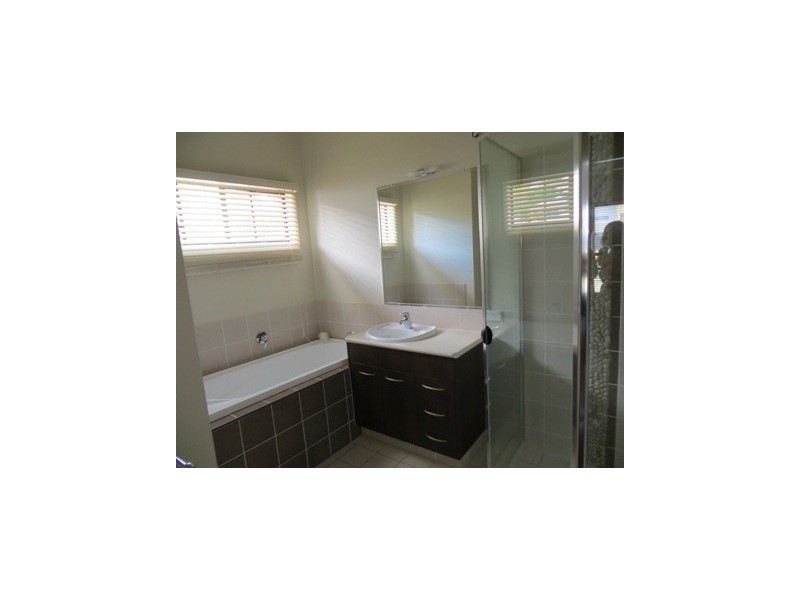 16 Molonglo Close, Reedy Creek QLD 4227