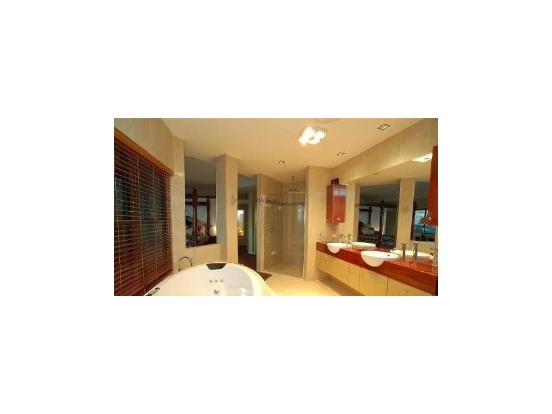 19 Southern Skies Avenue, Reedy Creek QLD 4227