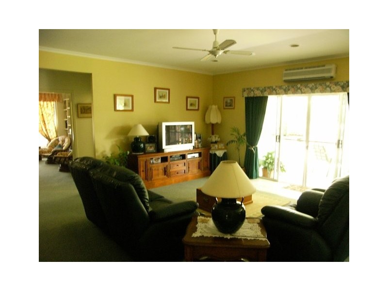 Glass House Mountains QLD 4518