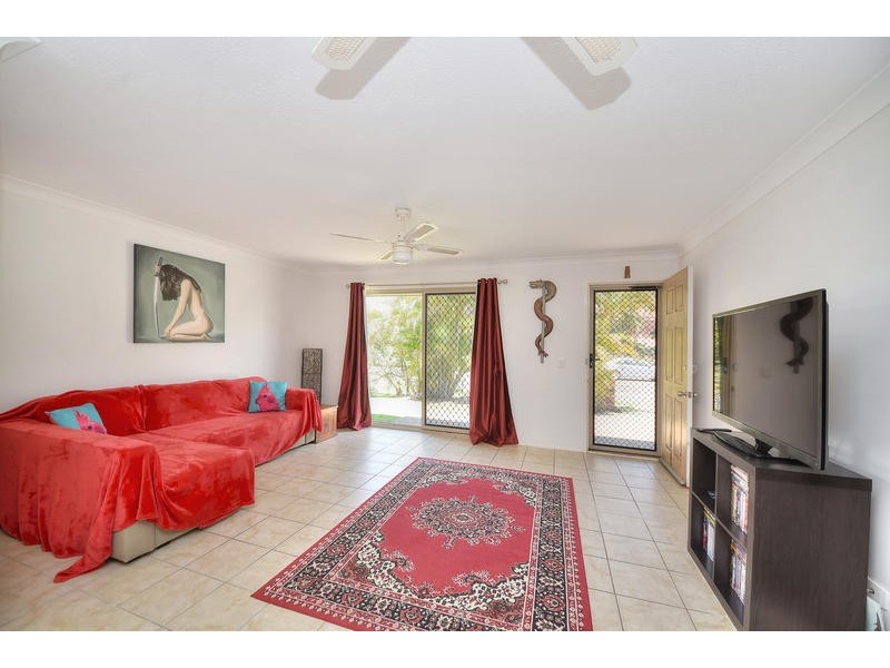 2 / 89 Treeview Drive, Burleigh Waters QLD 4220