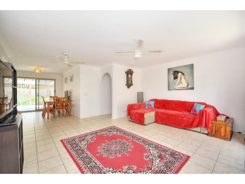 2 / 89 Treeview Drive, Burleigh Waters QLD 4220
