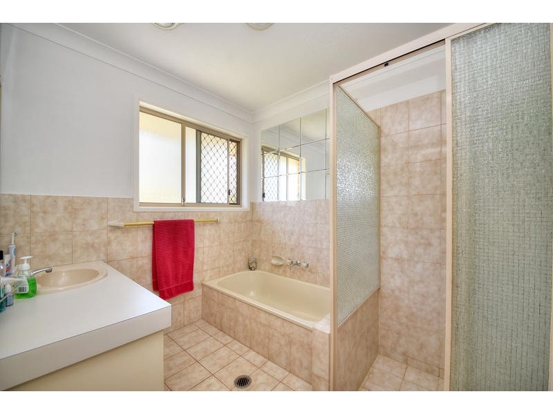 2 / 89 Treeview Drive, Burleigh Waters QLD 4220