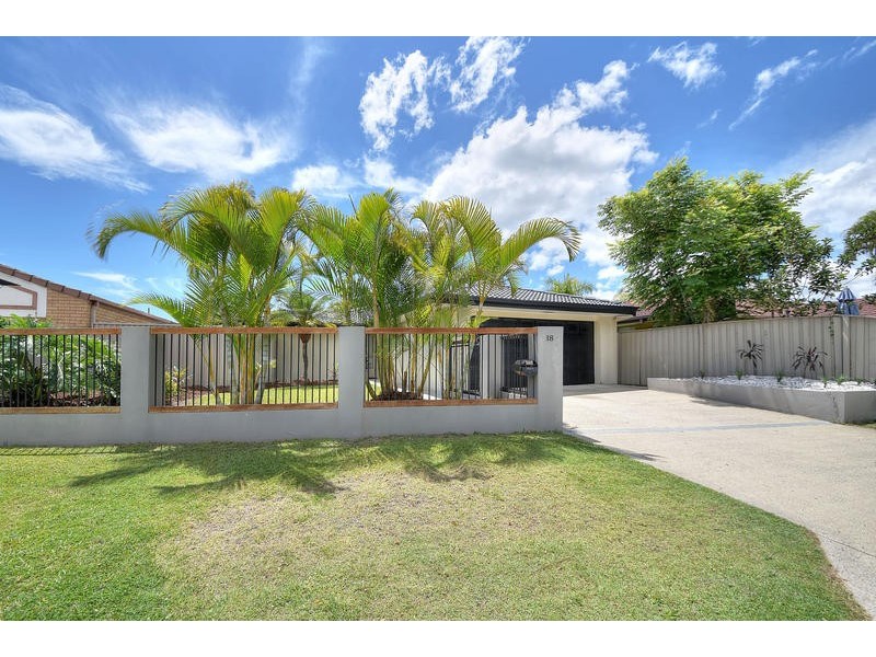 18 Regensberg Close, Varsity Lakes QLD 4227