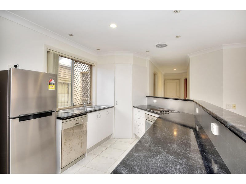 18 Regensberg Close, Varsity Lakes QLD 4227