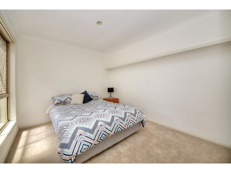 18 Regensberg Close, Varsity Lakes QLD 4227