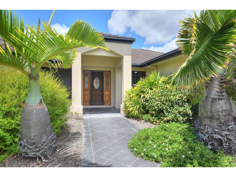 6 Tropicana Circuit, Burleigh Waters QLD 4220