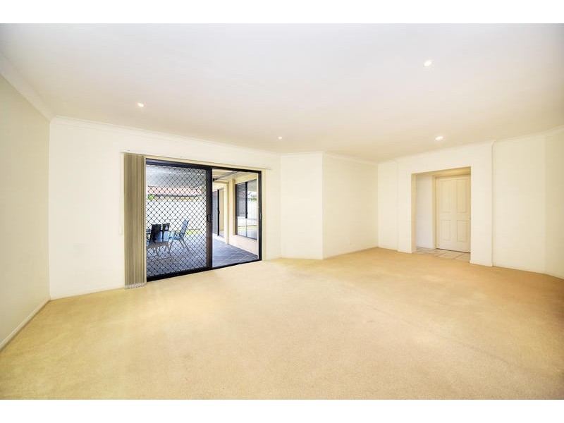 6 Tropicana Circuit, Burleigh Waters QLD 4220