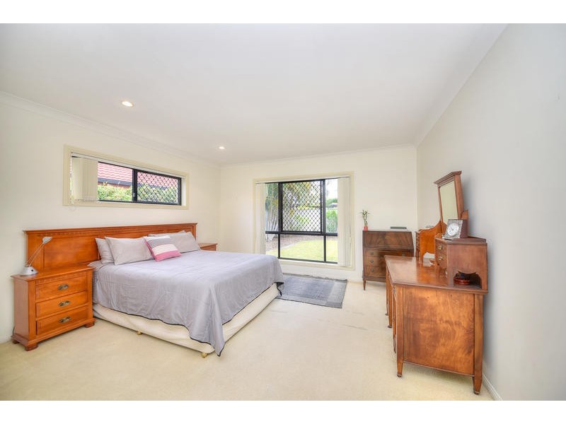 6 Tropicana Circuit, Burleigh Waters QLD 4220