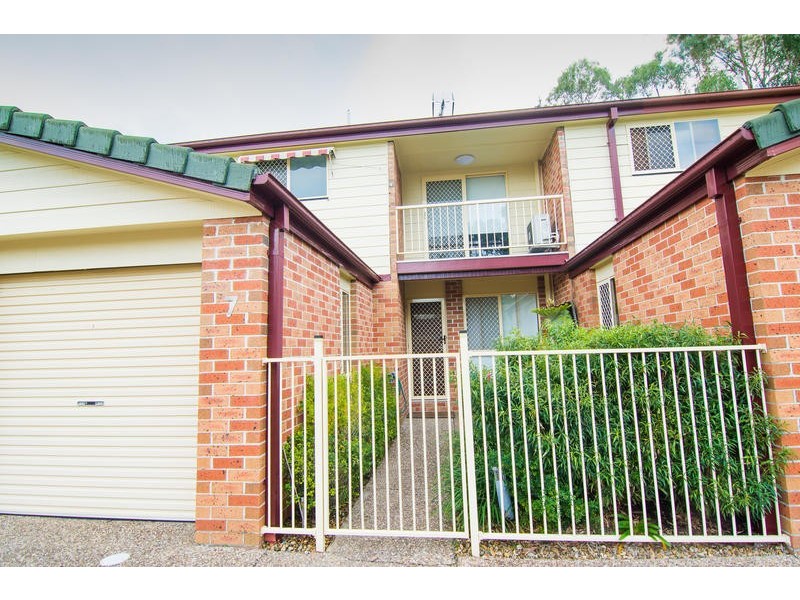 7 / 2 Simpsons Road, Currumbin Waters QLD 4223