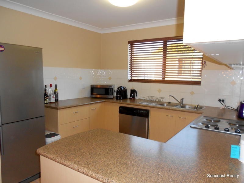 / 4 Oceanic Drive, Mermaid Waters QLD 4218