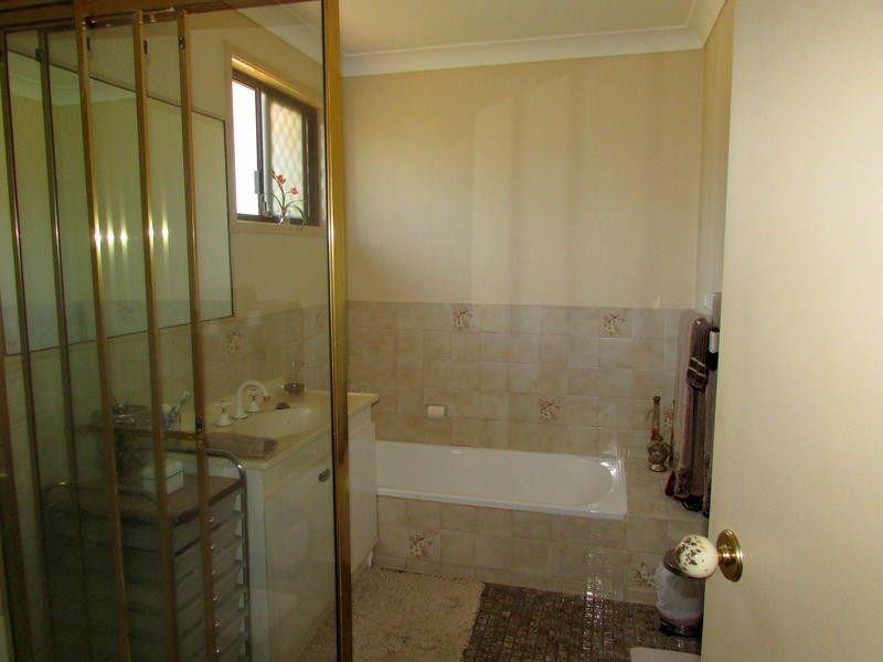 4 /68 Mattocks Road, Varsity Lakes QLD 4227