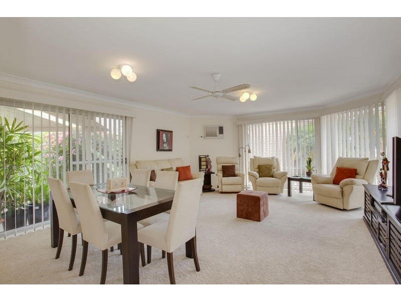 95 Acanthus Avenue, Burleigh Waters QLD 4220