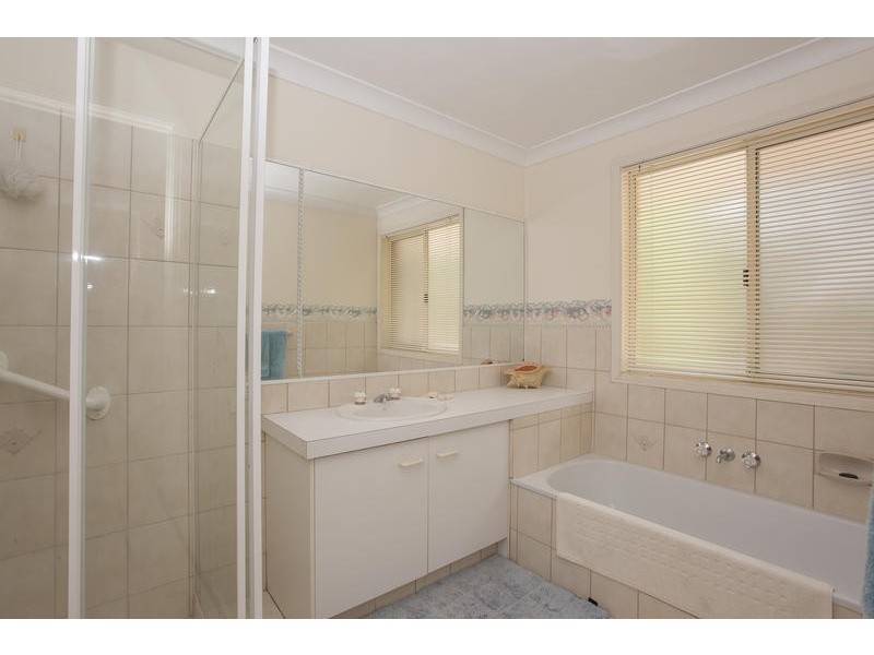 95 Acanthus Avenue, Burleigh Waters QLD 4220