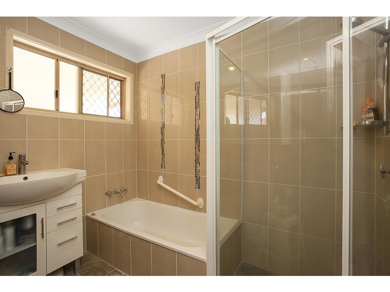 2 / 15 Elwood Court, Burleigh Waters QLD 4220