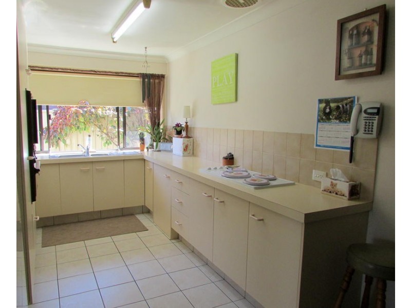 1 / 77 Treeview Drive, Burleigh Waters QLD 4220