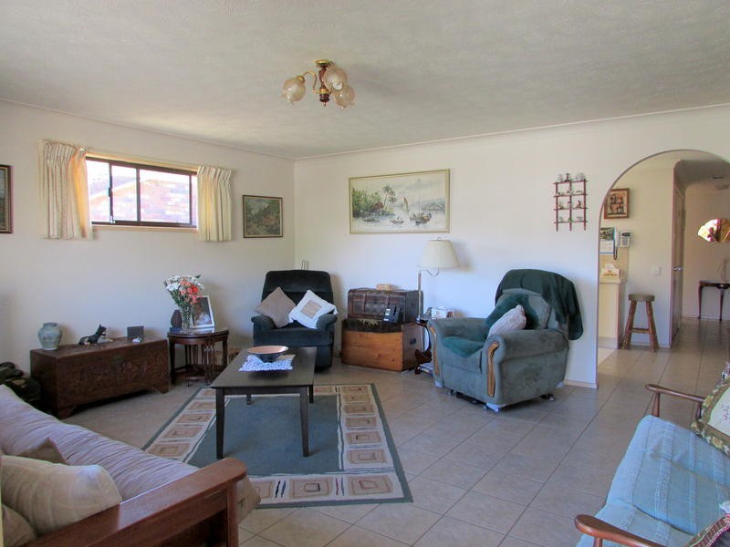 1 / 77 Treeview Drive, Burleigh Waters QLD 4220