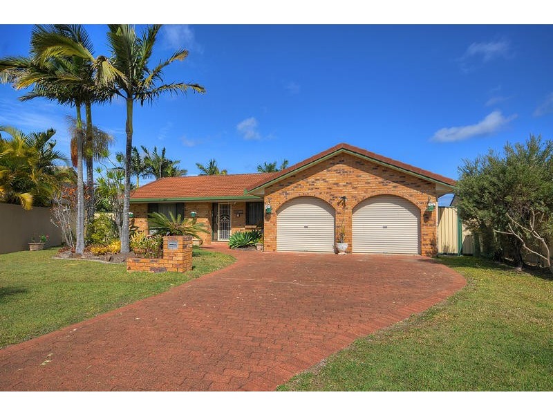 7 Oakland Court, Burleigh Waters QLD 4220