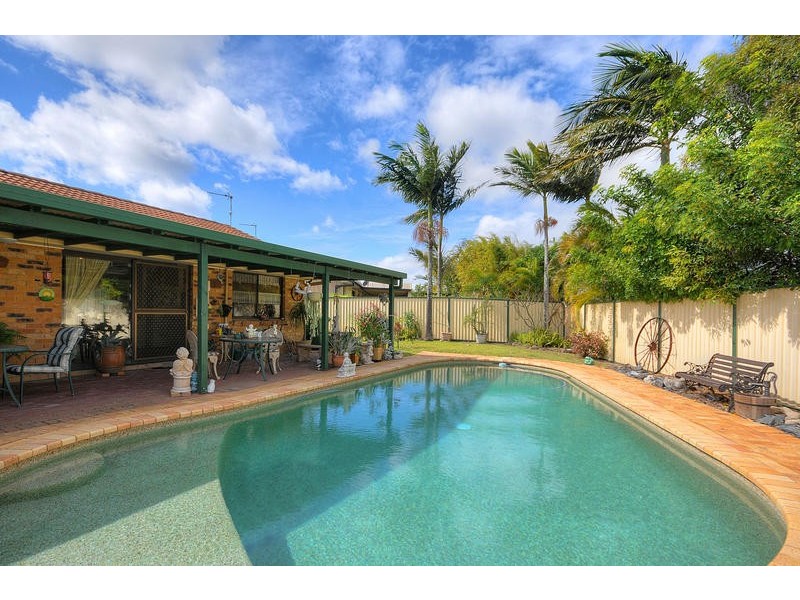 7 Oakland Court, Burleigh Waters QLD 4220