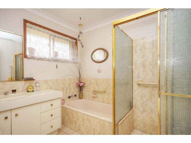 7 Oakland Court, Burleigh Waters QLD 4220