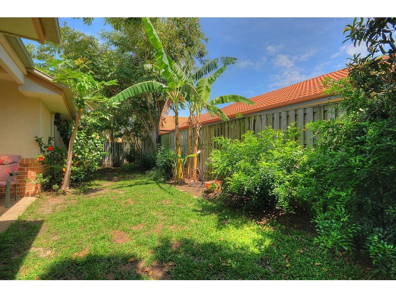 10 Gardendale Crescent, Burleigh Waters QLD 4220