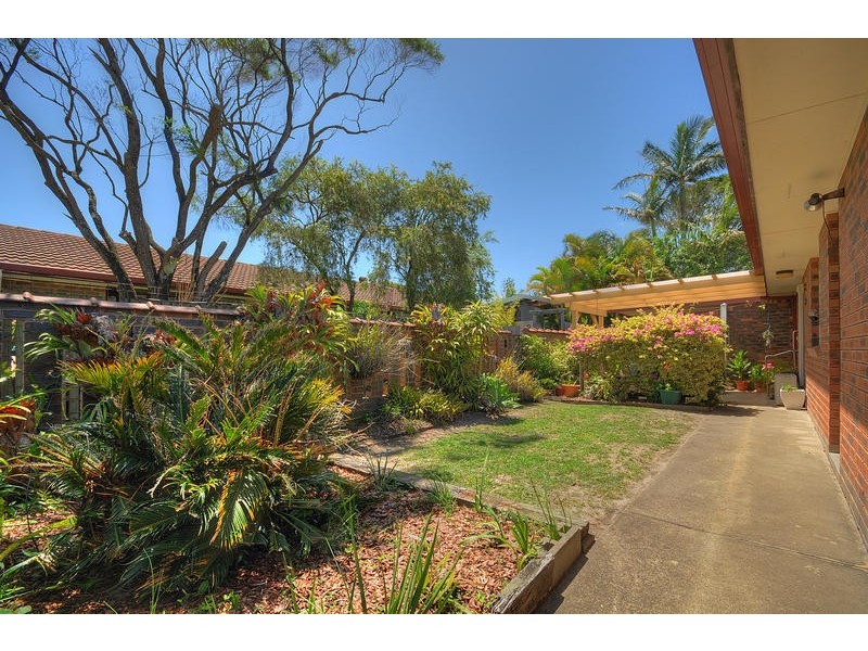 1 / 24 Walker Avenue, Palm Beach QLD 4221