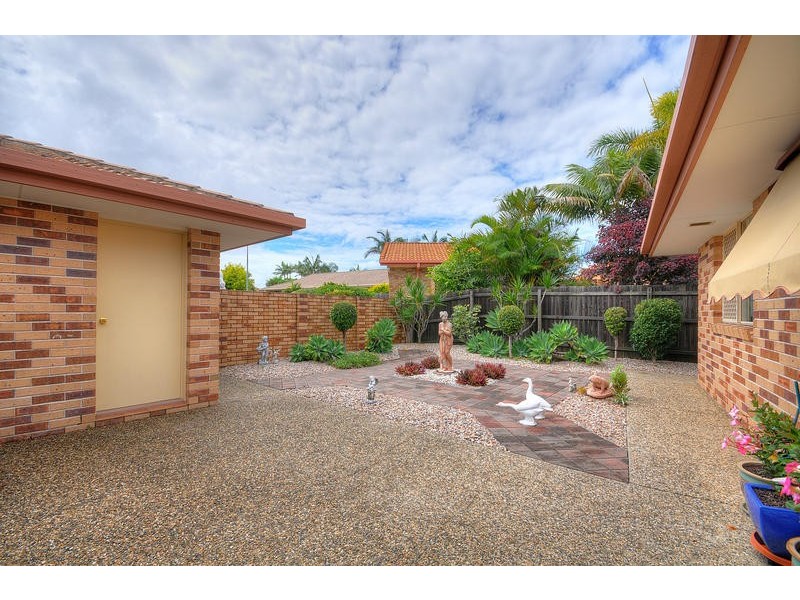 1 / 3 Ruby Court, Burleigh Waters QLD 4220