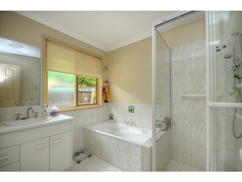 1 / 3 Ruby Court, Burleigh Waters QLD 4220