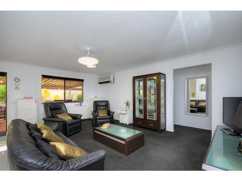 8 / 4 Redleaf Court, Burleigh Waters QLD 4220