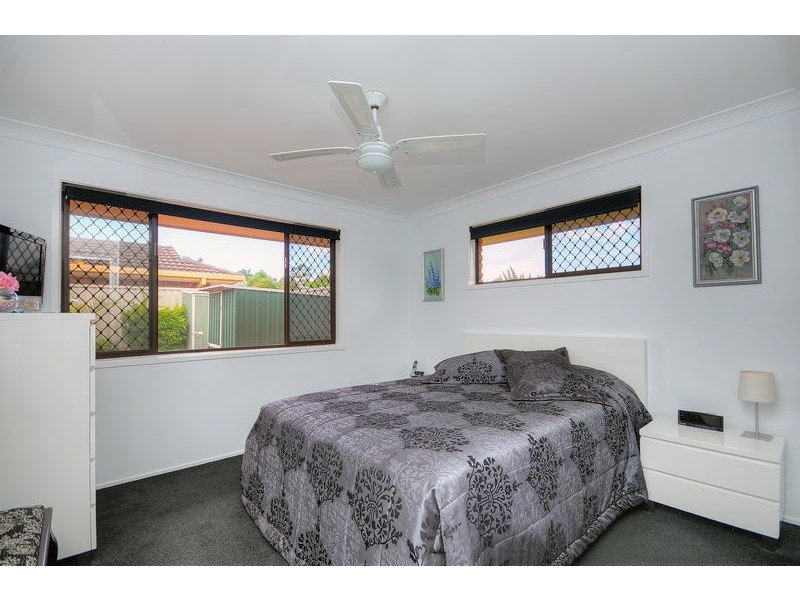 8 / 4 Redleaf Court, Burleigh Waters QLD 4220